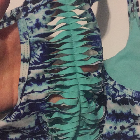 Cute swim suit!! - Picture 6 of 8